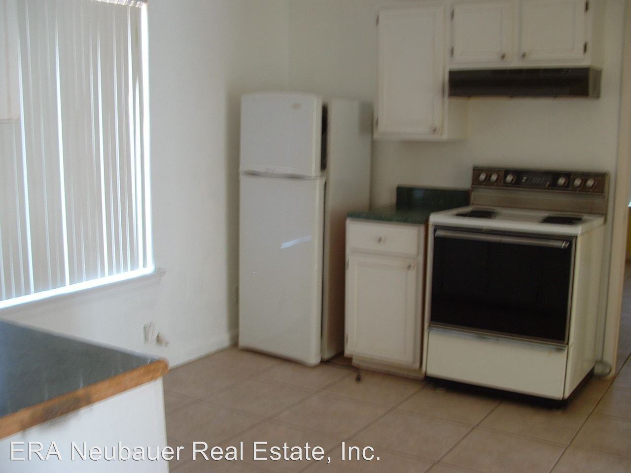 3914 Dolphin Dr - Photo 3 of 5