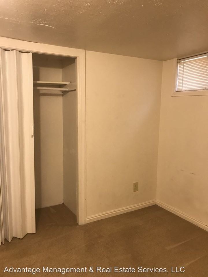 1133 300 S - Photo 3 of 19