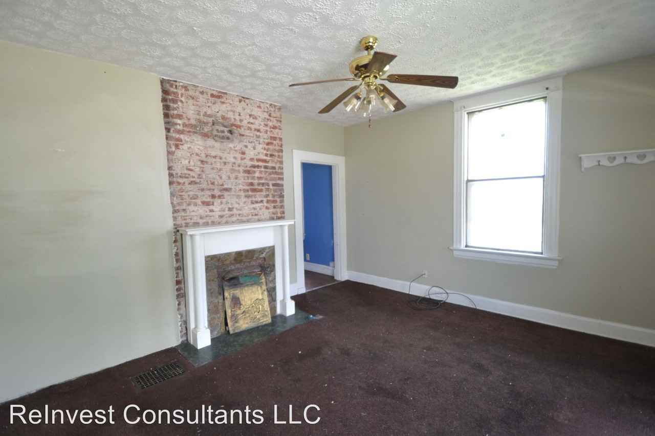 5912 Elmwood Ave - Photo 3 of 14