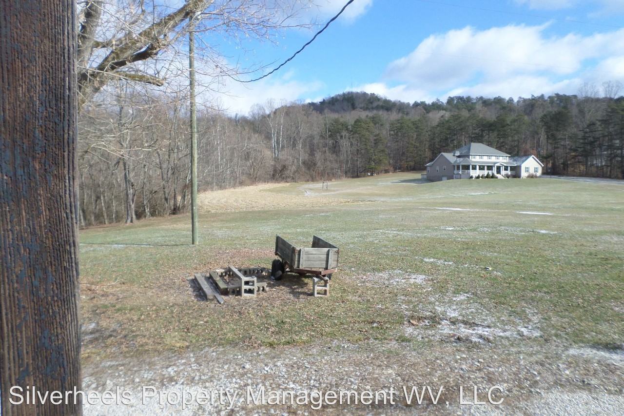 2775 Buckner Bend Rd - Photo 2 of 7