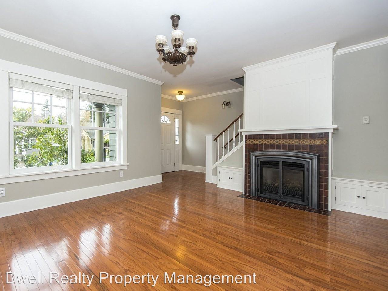 4032 NE 23rd Ave - Photo 3 of 30