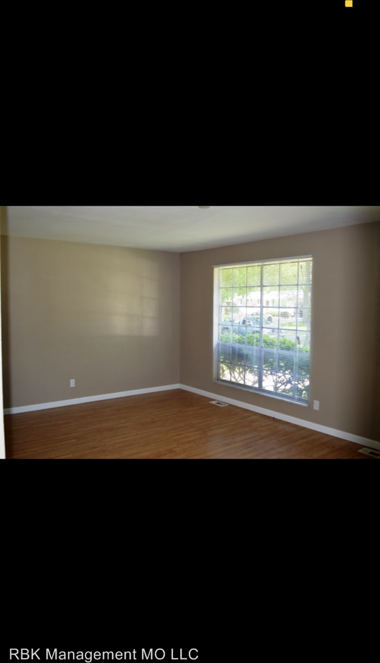 2048 Aristocrat Dr - Photo 2 of 3