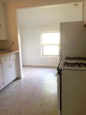 1902 W 31st St - Photo 2 of 7