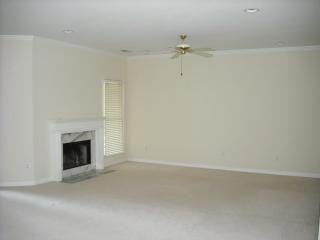 1143 Berwick Rd - Photo 2 of 6