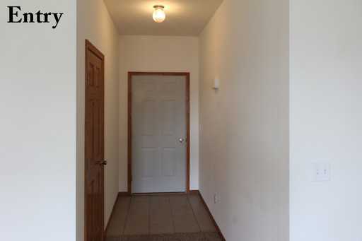 15550 Summerbrooke Ln - Photo 2 of 16