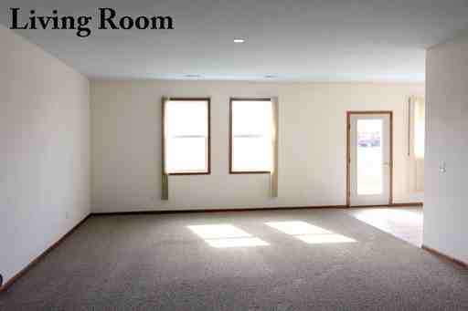 15550 Summerbrooke Ln - Photo 3 of 16