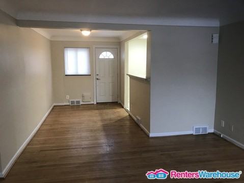 11006 Middlebelt Rd - Photo 3 of 9