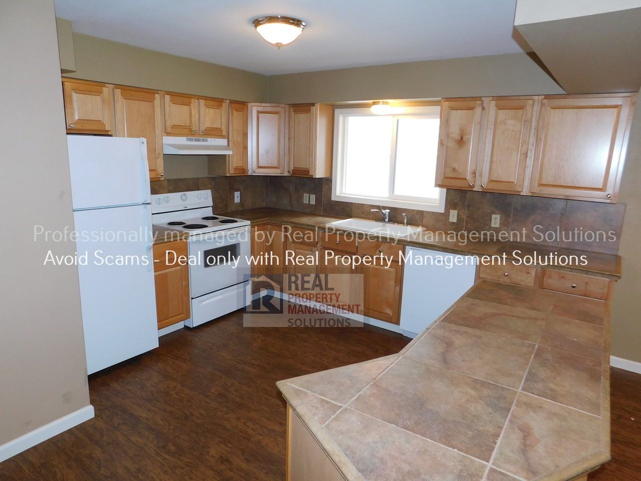 10434 NE Shaver St - Photo 2 of 22