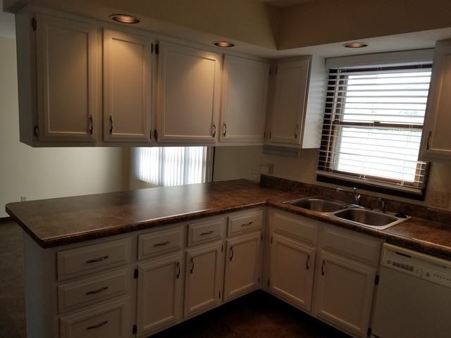 717 Ashton Ln S - Photo 3 of 11