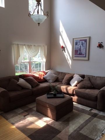 655 Fieldstone Dr - Photo 2 of 16