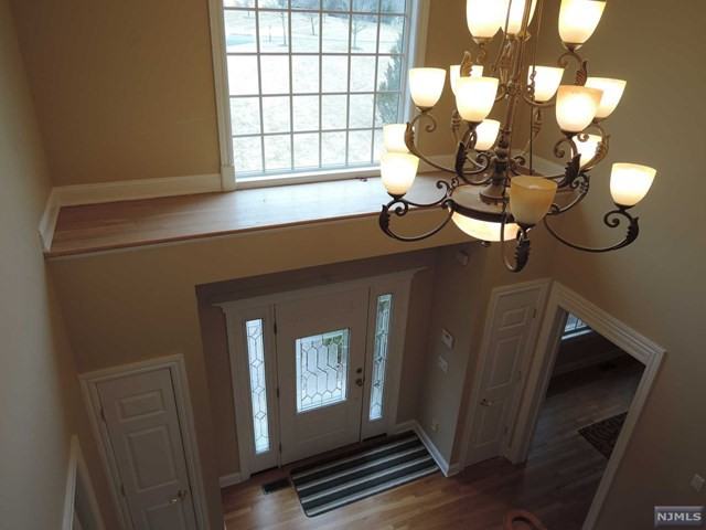 18 Bradley Ln - Photo 2 of 21