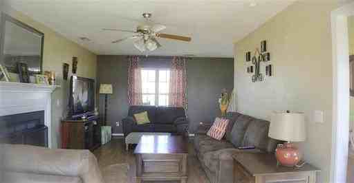 115 Croaker Ln - Photo 2 of 10