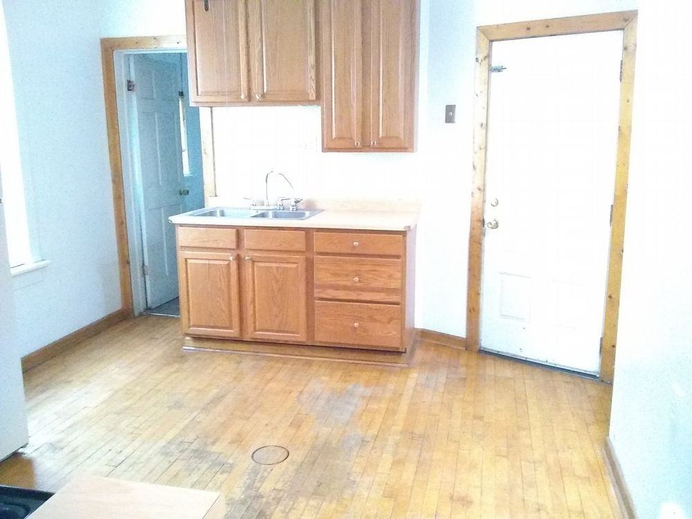 2719 S 15th St - Photo 2 of 8