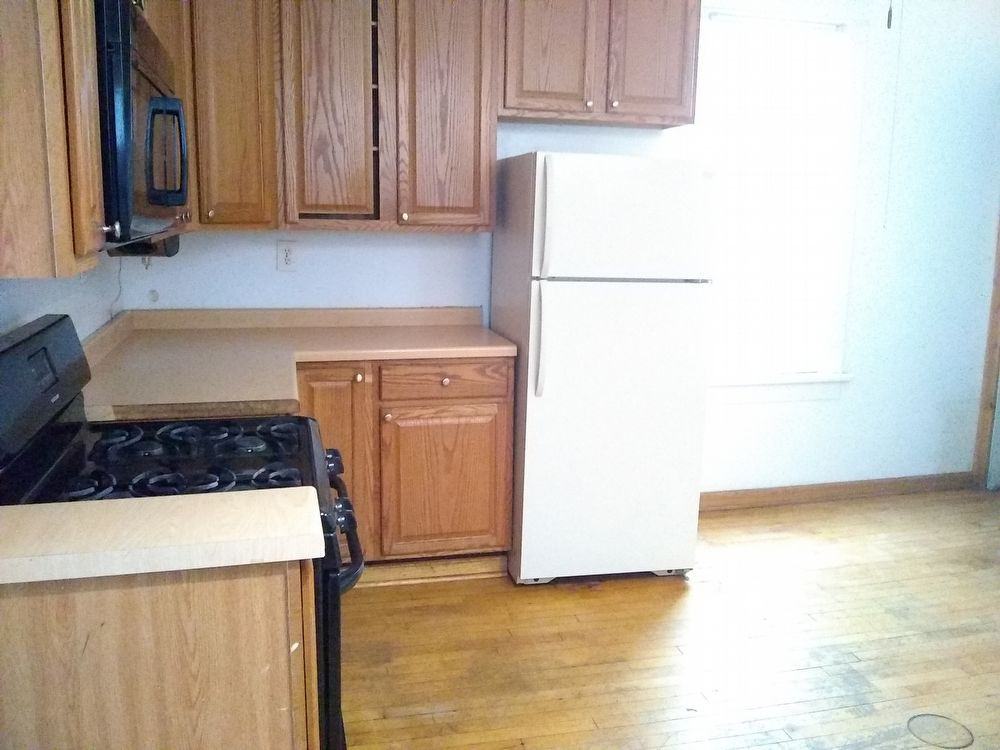 2719 S 15th St - Photo 3 of 8