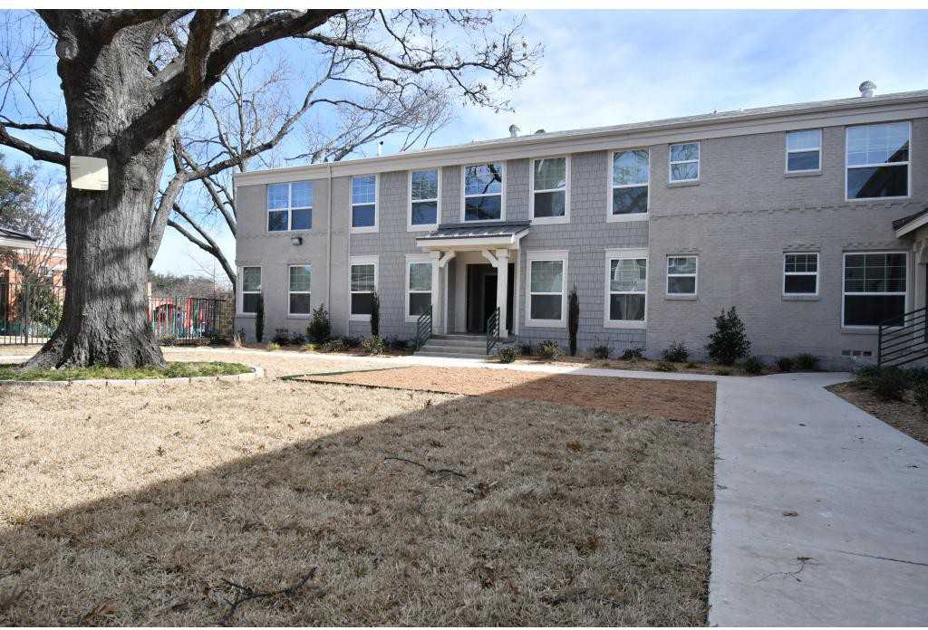 6304 Prospect Ave - Photo 2 of 20