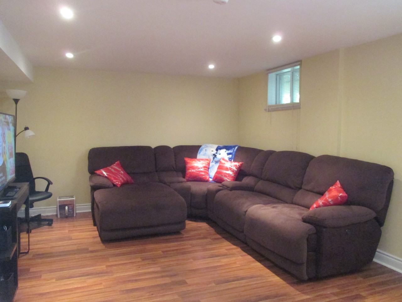 32 Longview Drive - Photo 2 of 5