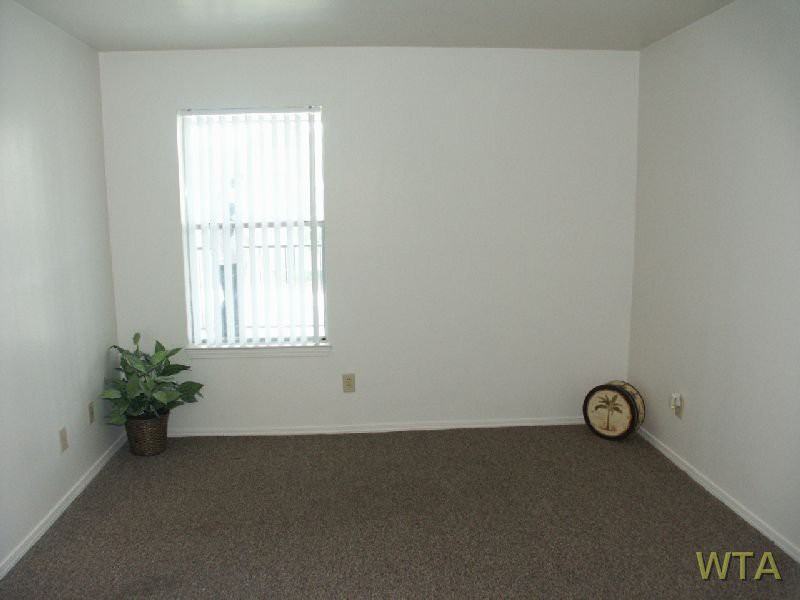 1088 Park Plaza Drive - Photo 2 of 7