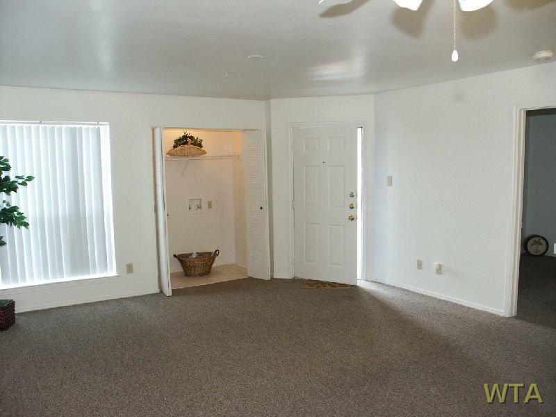 1088 Park Plaza Drive - Photo 3 of 7