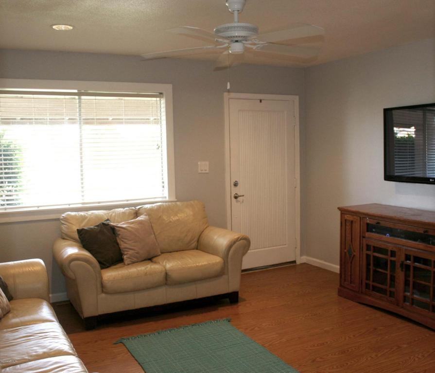 3713 W Windrose Dr - Photo 2 of 6