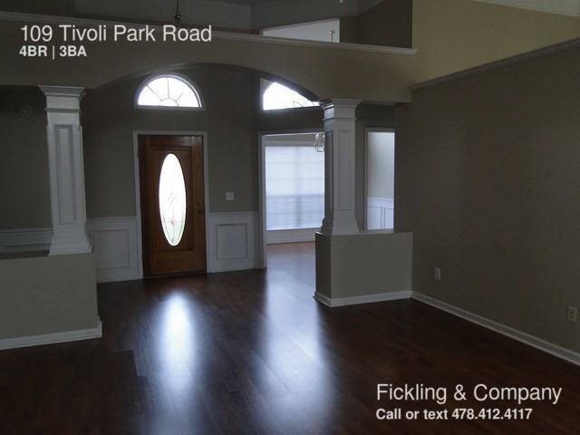 109 Tivoli Park Rd - Photo 3 of 41