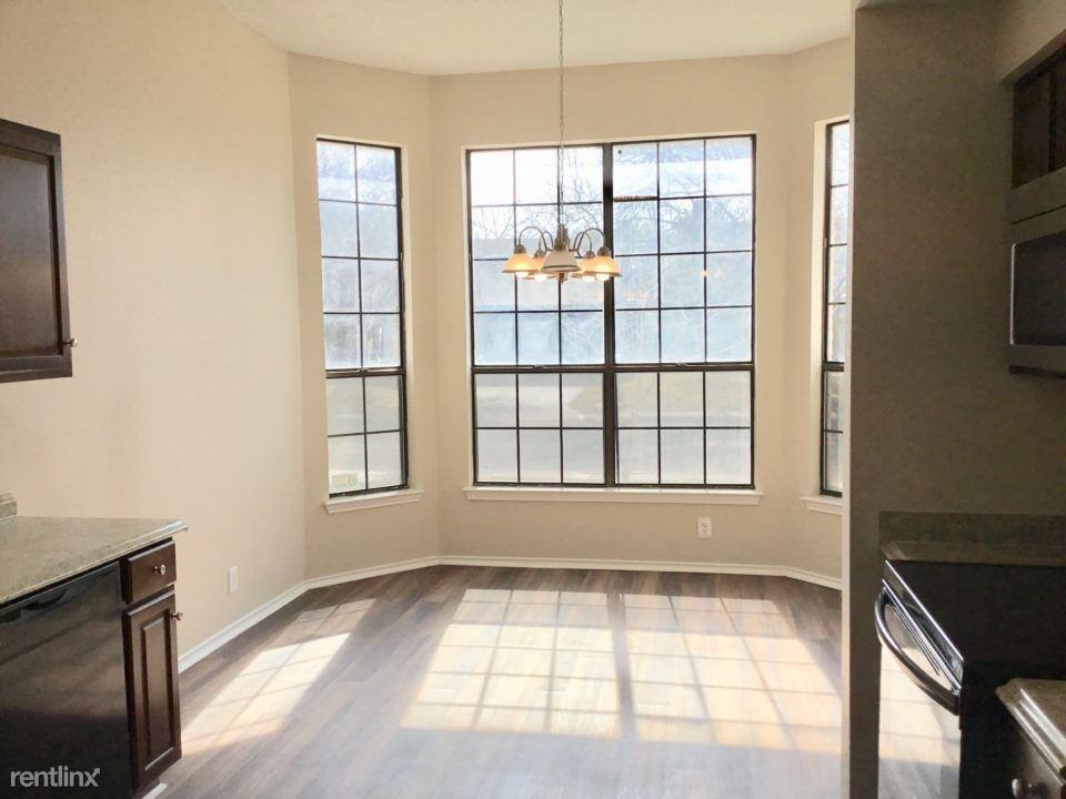 10223 Canton Field - Photo 3 of 7