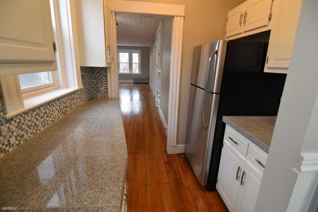 41 Babcock Street - Photo 3 of 11