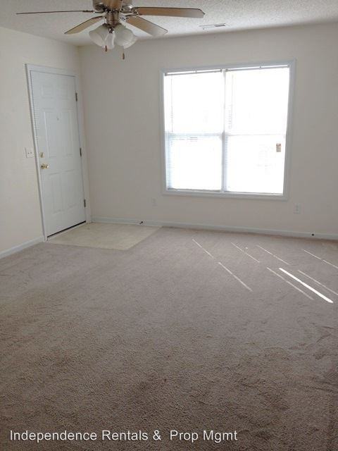 221 Palace Cir - Photo 2 of 9