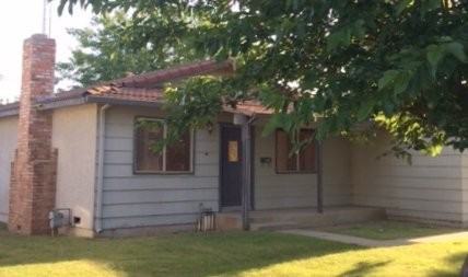 1237 C St - Photo 2 of 14