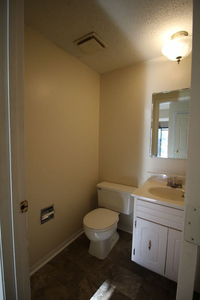 1351 Southwinds Dr #1 - Photo 3 of 9