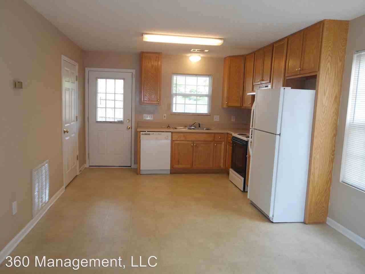 490-492 Taleeda Ct - Photo 2 of 8