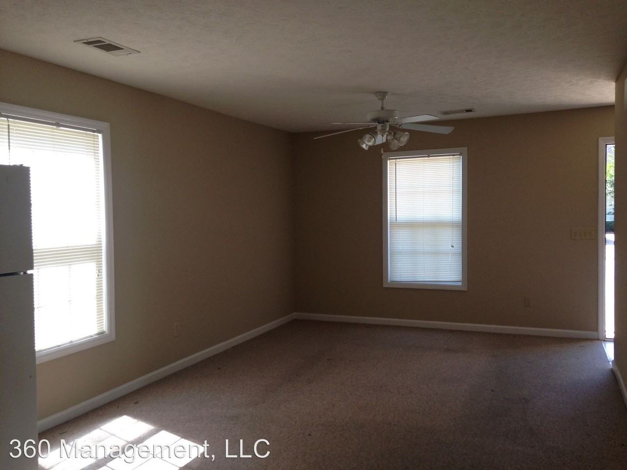 490-492 Taleeda Ct - Photo 3 of 8