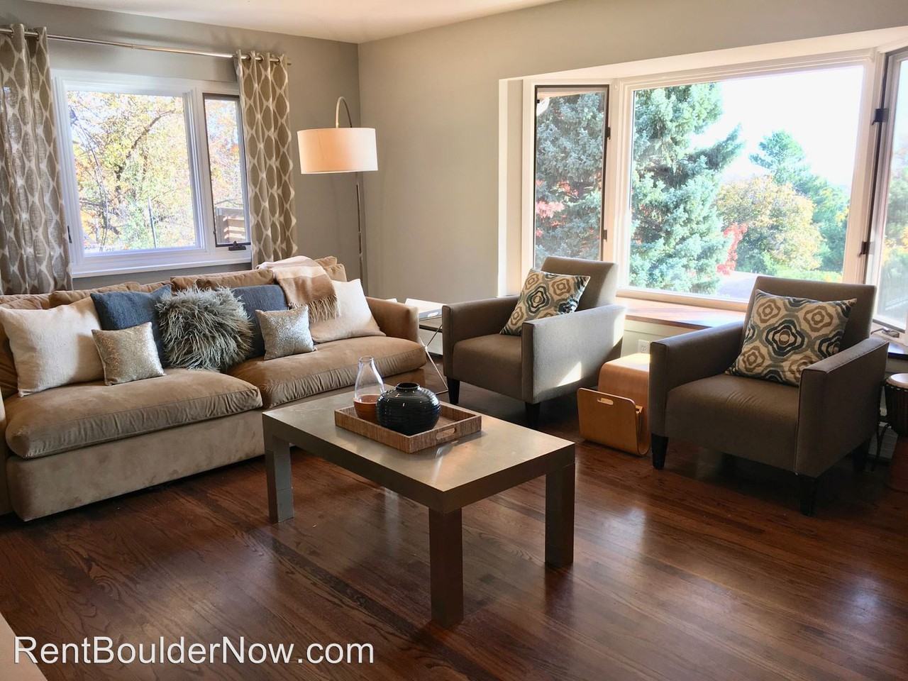 1300 Bluebell Ave - Photo 3 of 28