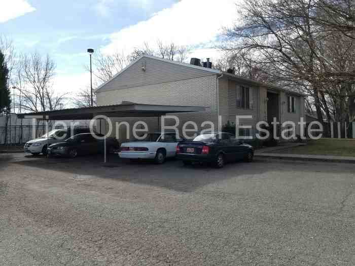 228 E Crestone Ave - Photo 3 of 30