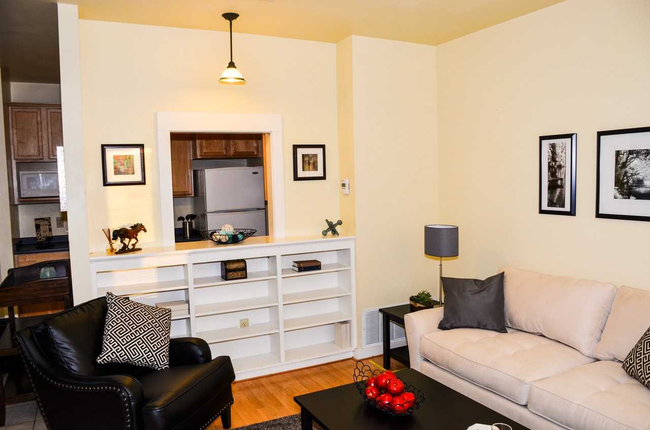 3400 Girard Court - Photo 2 of 4