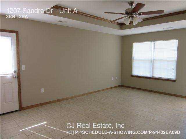 1207 Sandra Ave #A - Photo 3 of 8