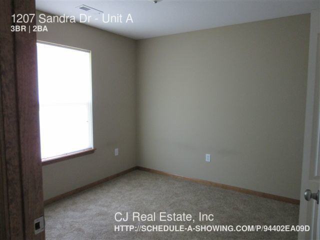 1207 Sandra Ave #A - Photo 4 of 8