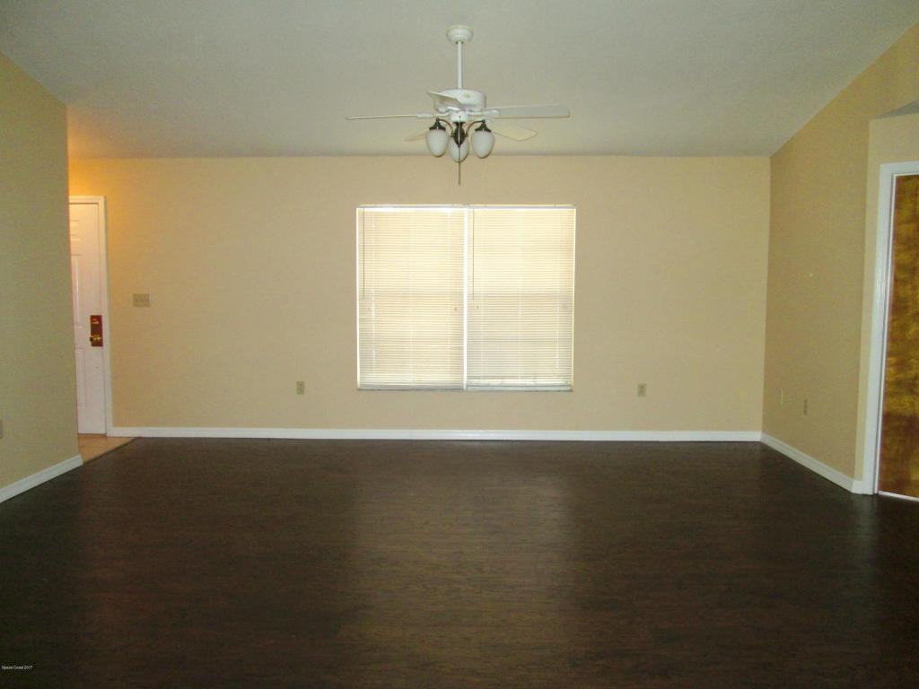 830 Trailwood Ave - Photo 3 of 16