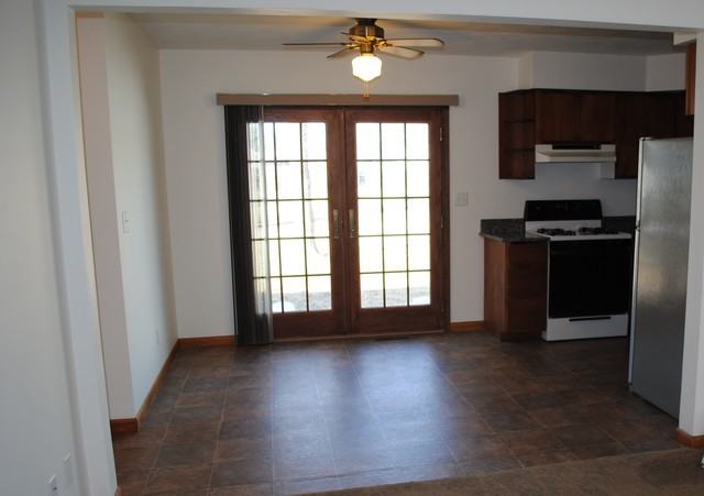 1400 9th Ave - Photo 2 of 10