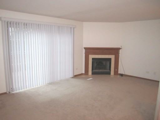 1420 Foxcroft Dr - Photo 3 of 15