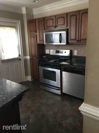 436 Joplin St - Photo 3 of 4