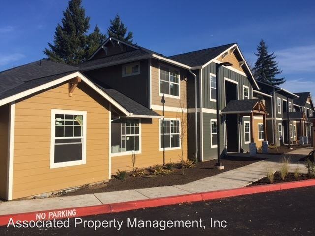 640 SE 5th Ave #103 - Photo 2 of 15