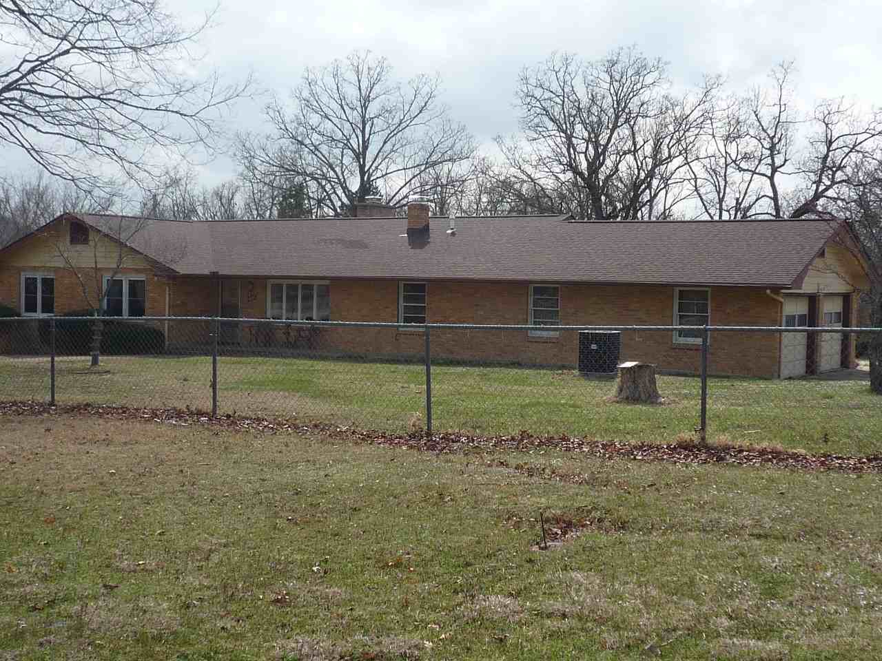 1001 C S Woods Blvd #1 - Photo 2 of 26