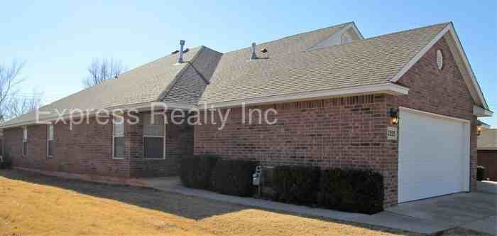 2525 W Oklahoma Ave - Photo 2 of 17