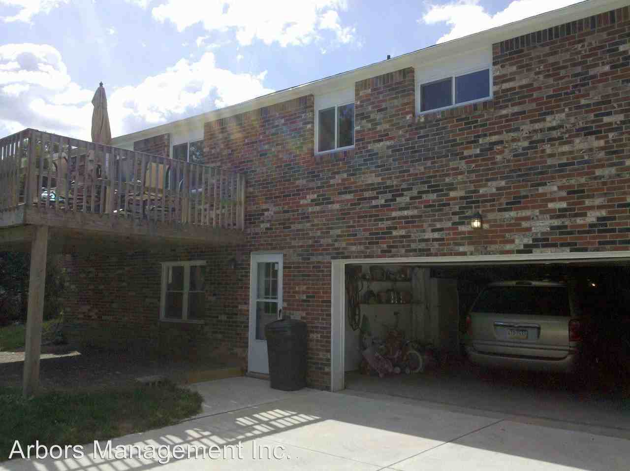 17 Saxony Dr - Photo 2 of 9