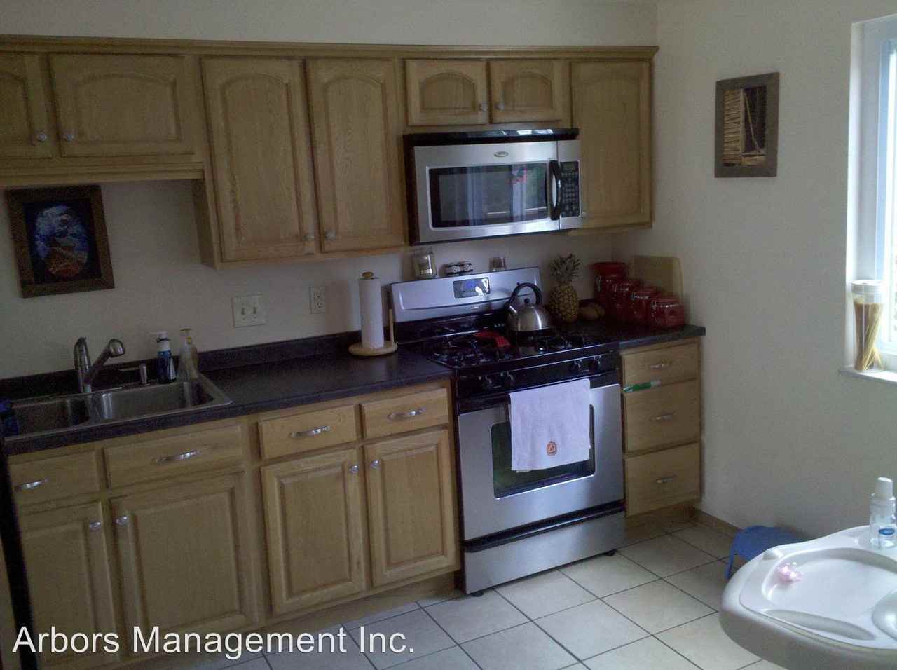 17 Saxony Dr - Photo 3 of 9