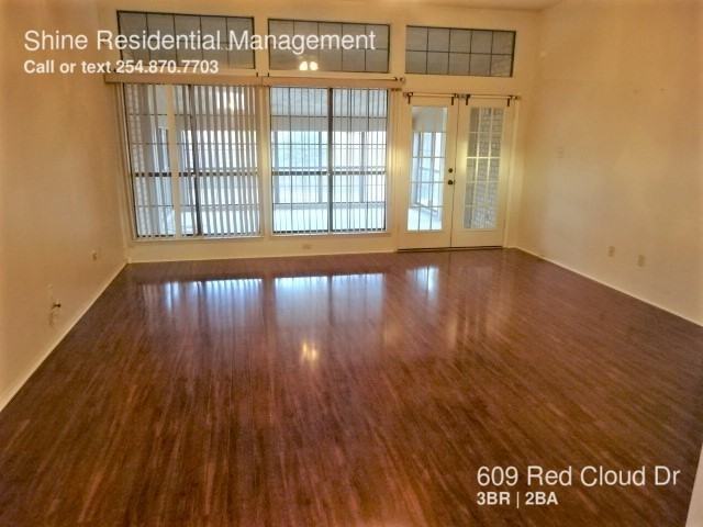 609 Red Cloud Dr - Photo 2 of 17