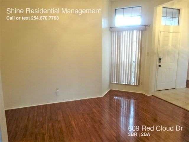 609 Red Cloud Dr - Photo 3 of 17