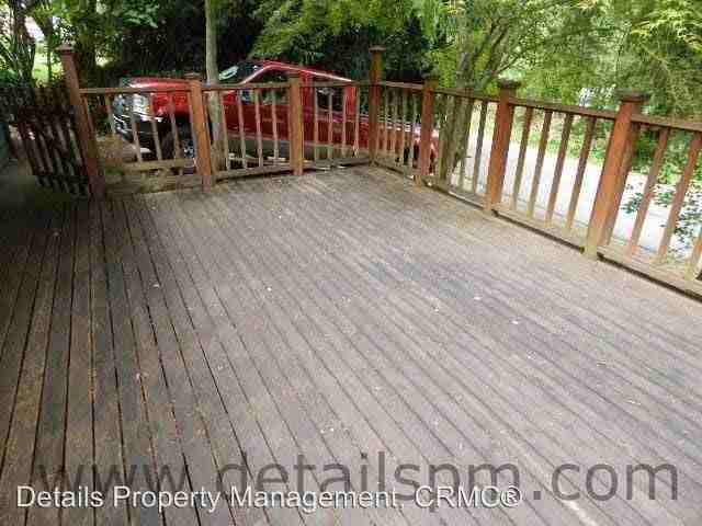 18881 Brockton Ave NE - Photo 2 of 36