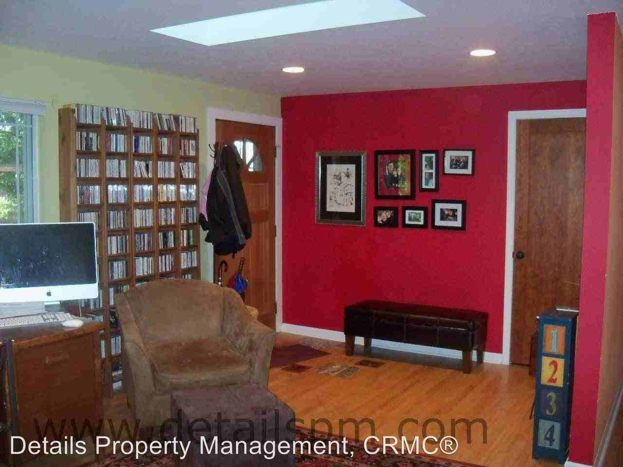 18881 Brockton Ave NE - Photo 3 of 36