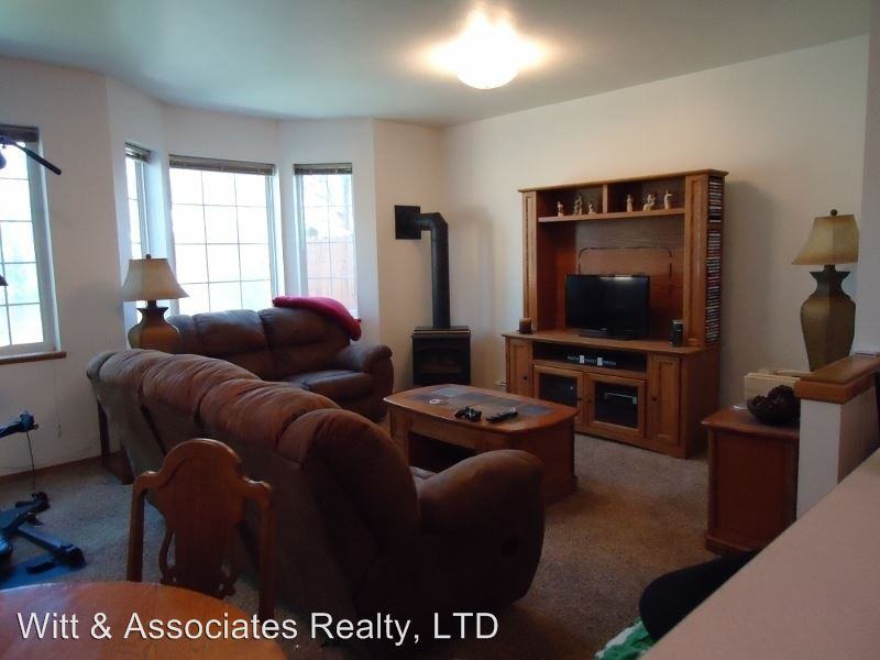 151/201 South 11th Avenue - Photo 2 of 10